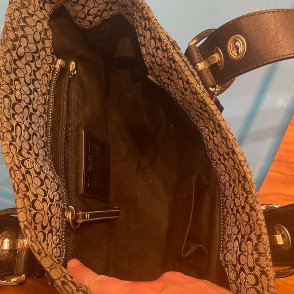 Authentic Coach SOHO Pleated Signature Black Satchel Serial C0867-F12310 - Picture 12 of 16